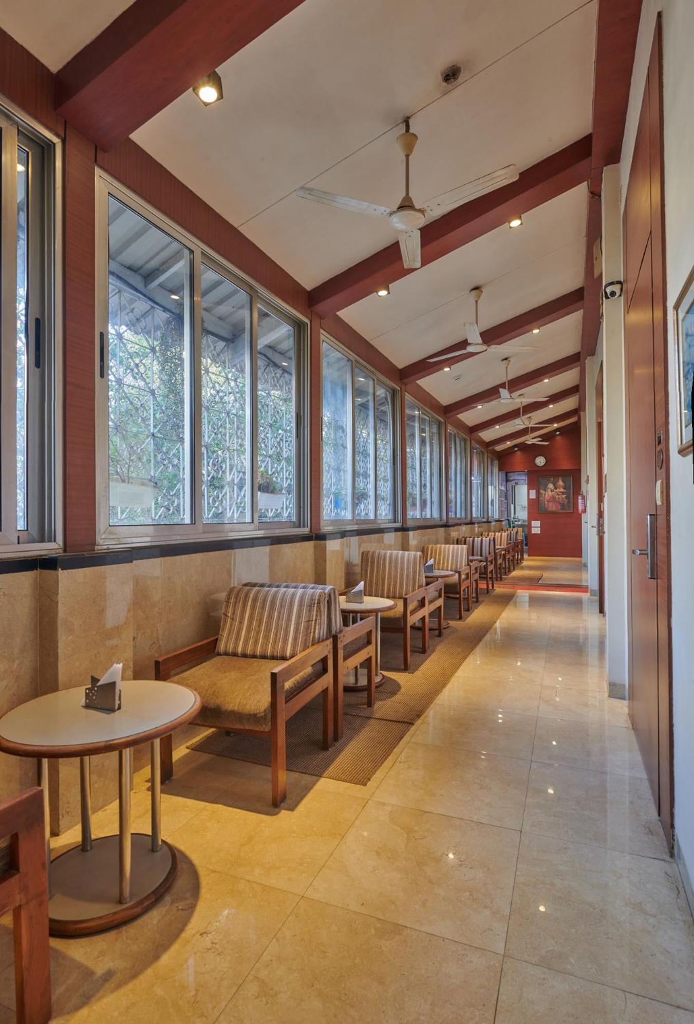 Elphinstone Hotel Bombaj Exteriér fotografie